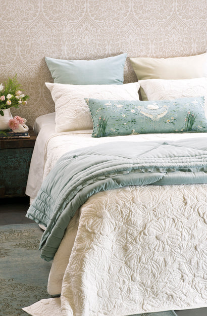 magnolia ivory bedspread