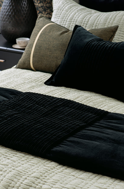 Piega Black Cushion