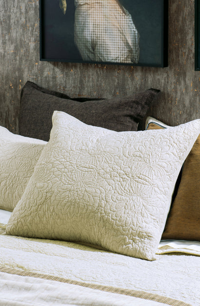 Fontanella Natural Linen Eurosham Pair
