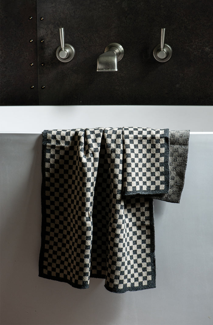 Chekka Graphite Hand Towel