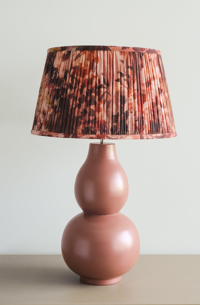 Curvo Pink Clay Lamp