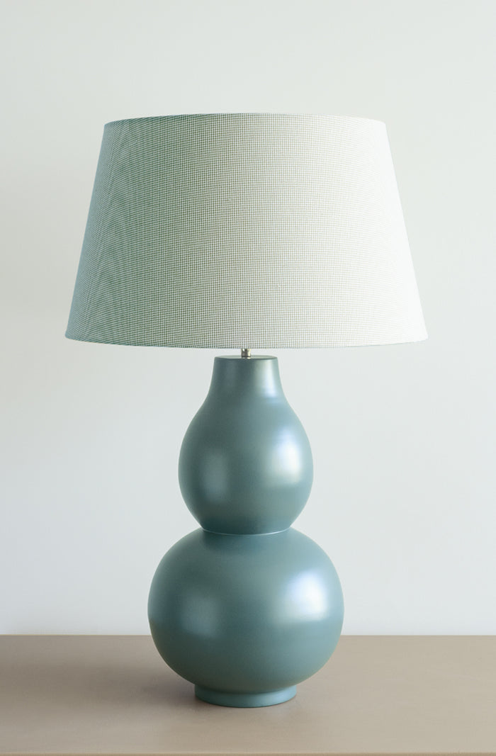 Curvo Tarn Lamp