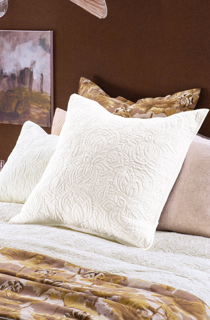 Fleur De L'Eau Ivory Eurosham Pair