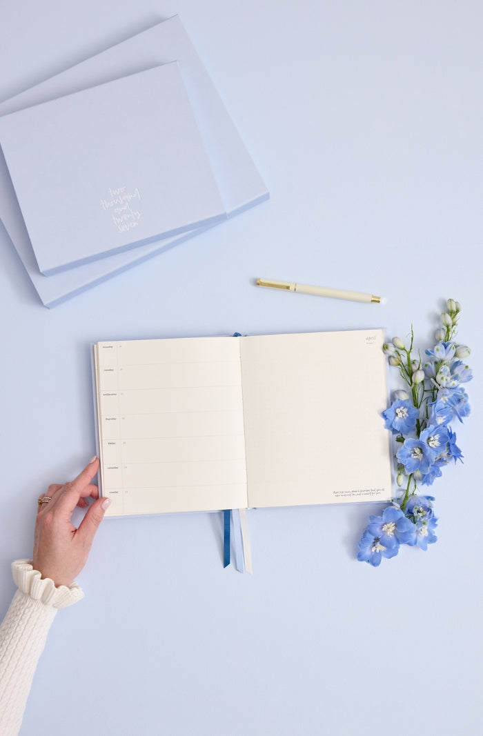 2027 Planner - Forget Me Not