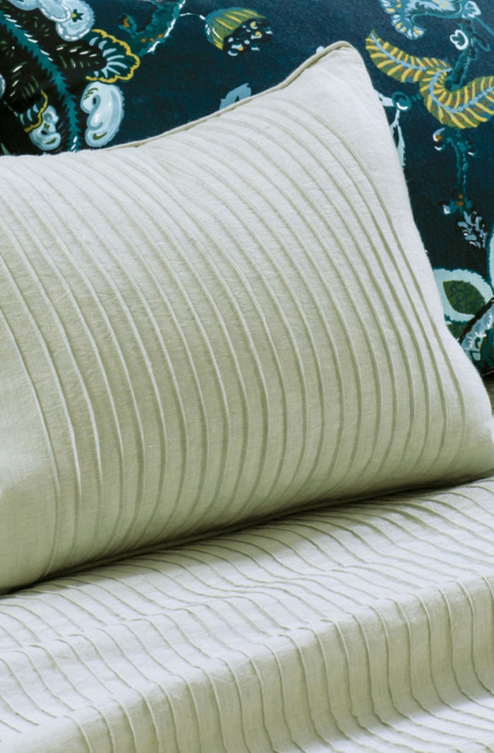 Kaiyu Seafoam Cushion