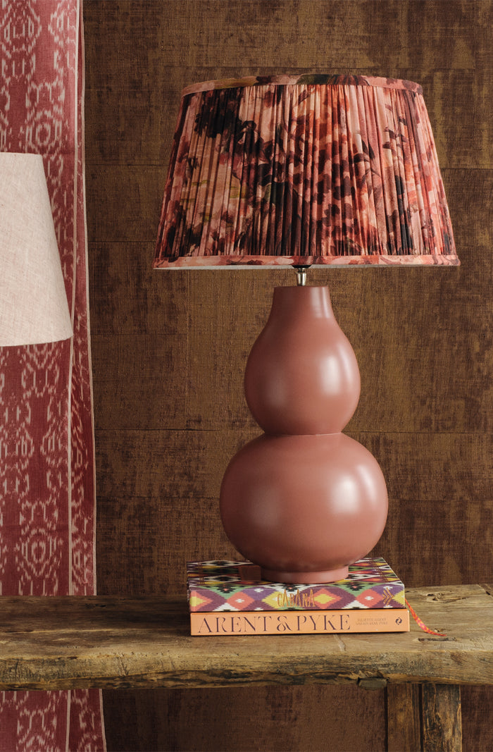Curvo Pink Clay Lamp