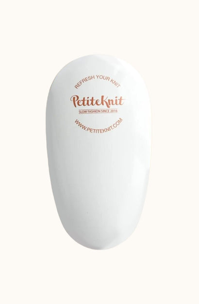 Lint Remover - Refresh Your Knit With PetiteKnit