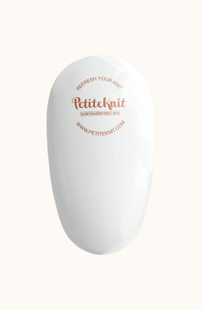 Lint Remover - Refresh Your Knit With PetiteKnit