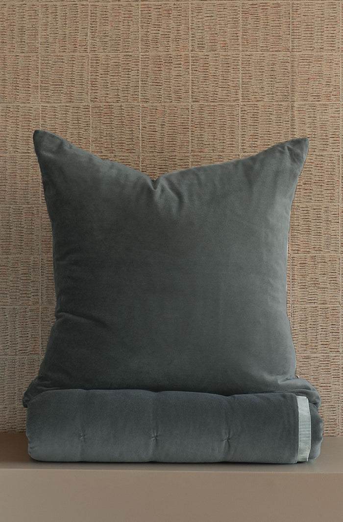 Riga Charcoal Eurocase Pair