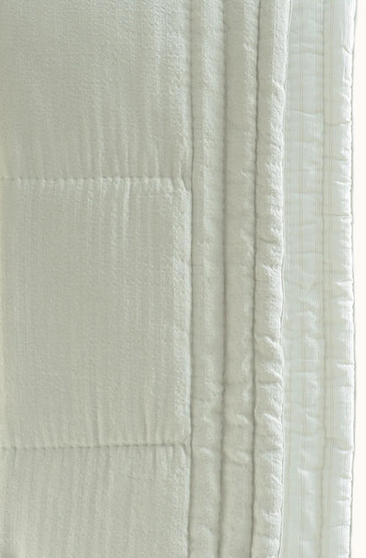 Tobiishi Oatmeal Comforter