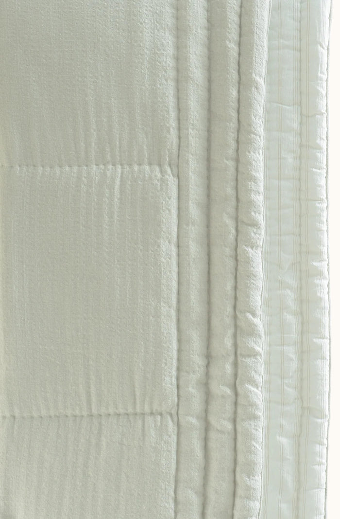 Tobiishi Oatmeal Comforter