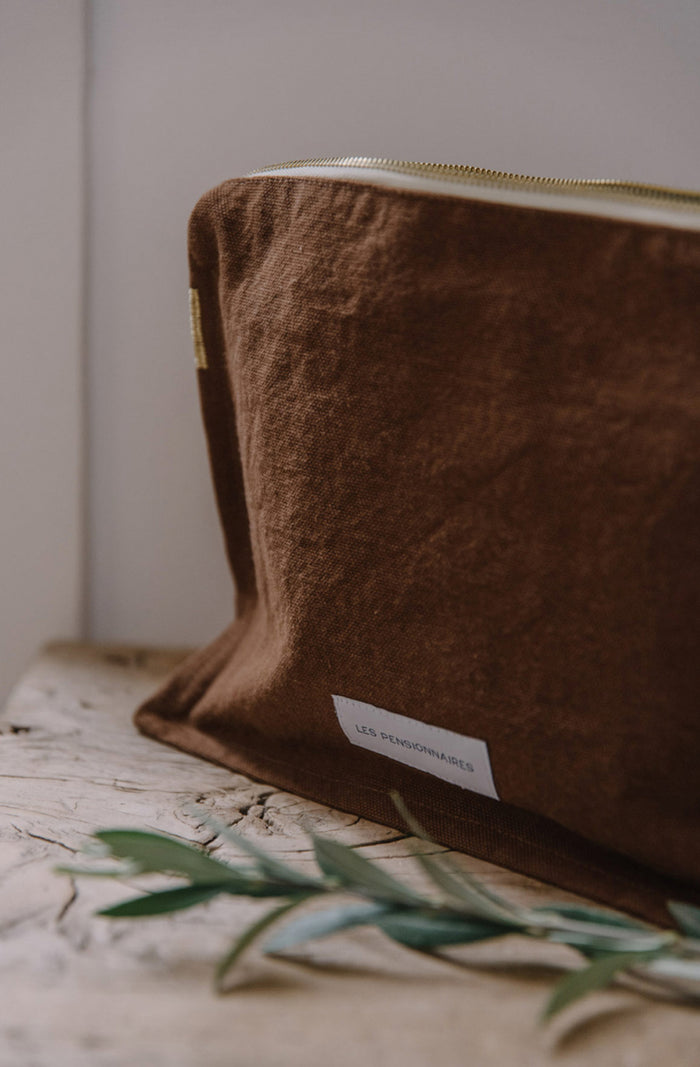 Toiletry Bag Tapered - Chesnut Brown