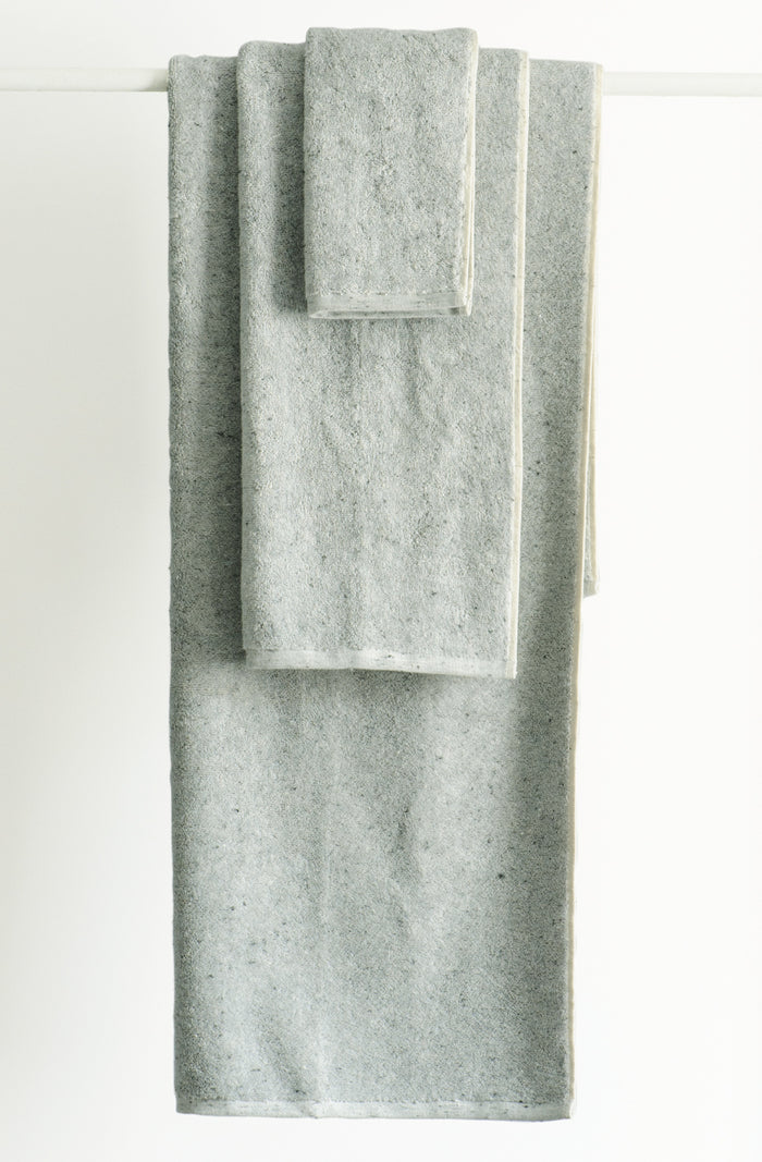 Trace Organic Bath Towel - Grey