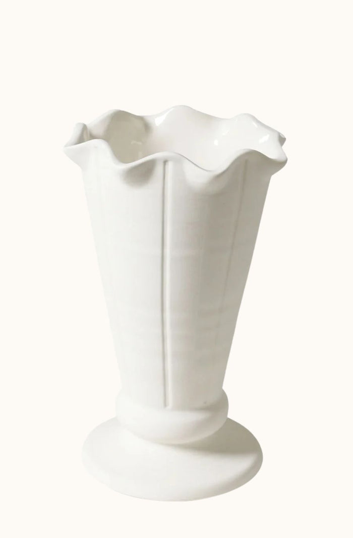 Violet Vase - Vintage White