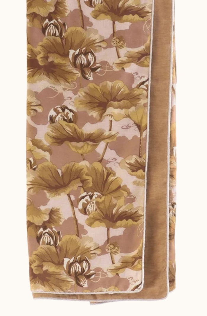 Waterlily Clay Throw
