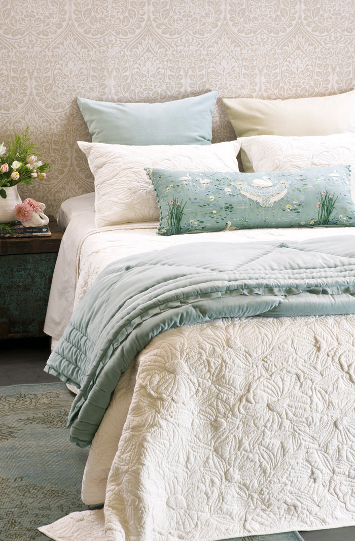 magnolia ivory bedspread
