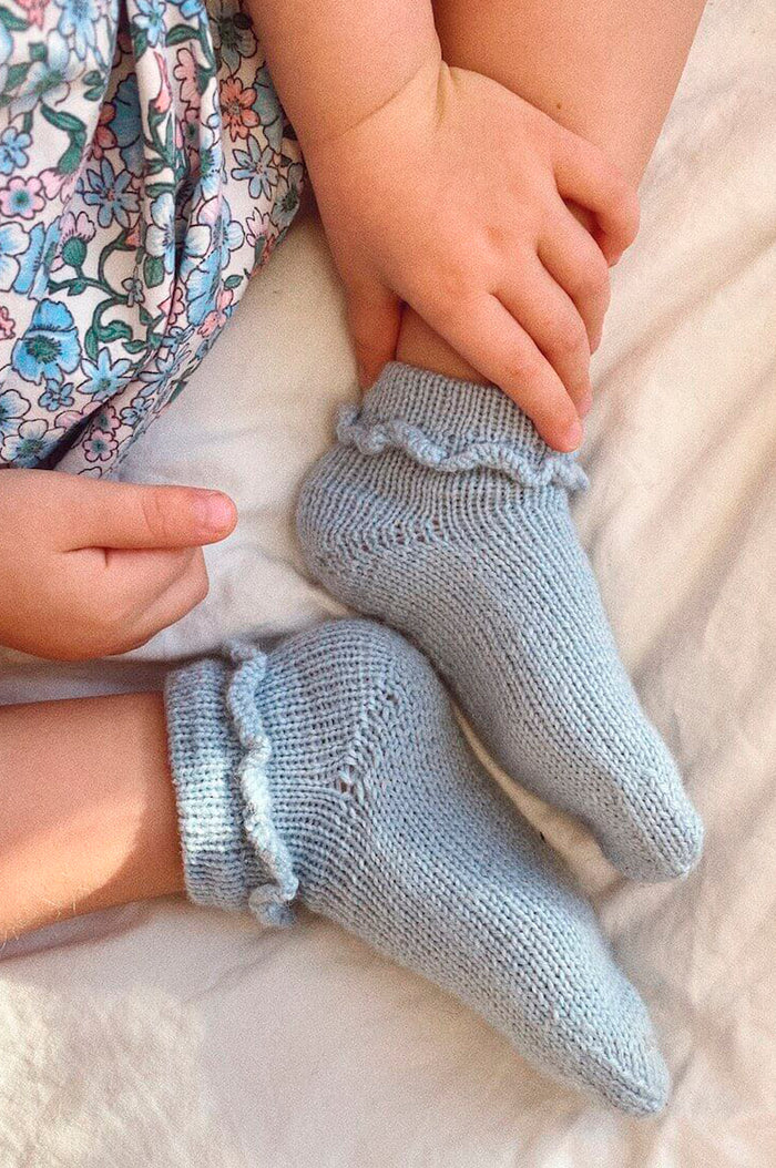 Ruffle Socks Pattern - Junior