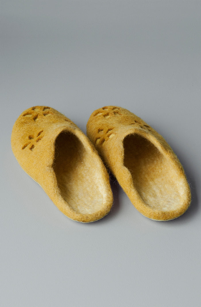 uteki slide slipper ochre