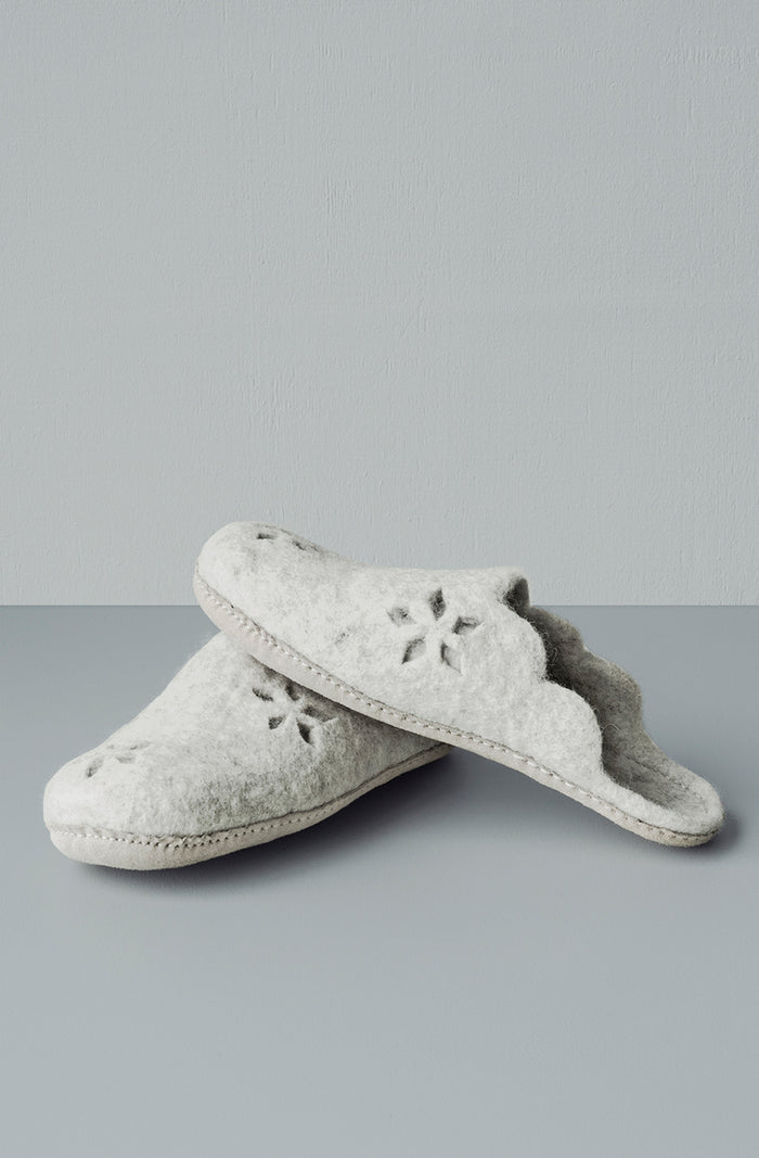 uteki slide slipper light grey