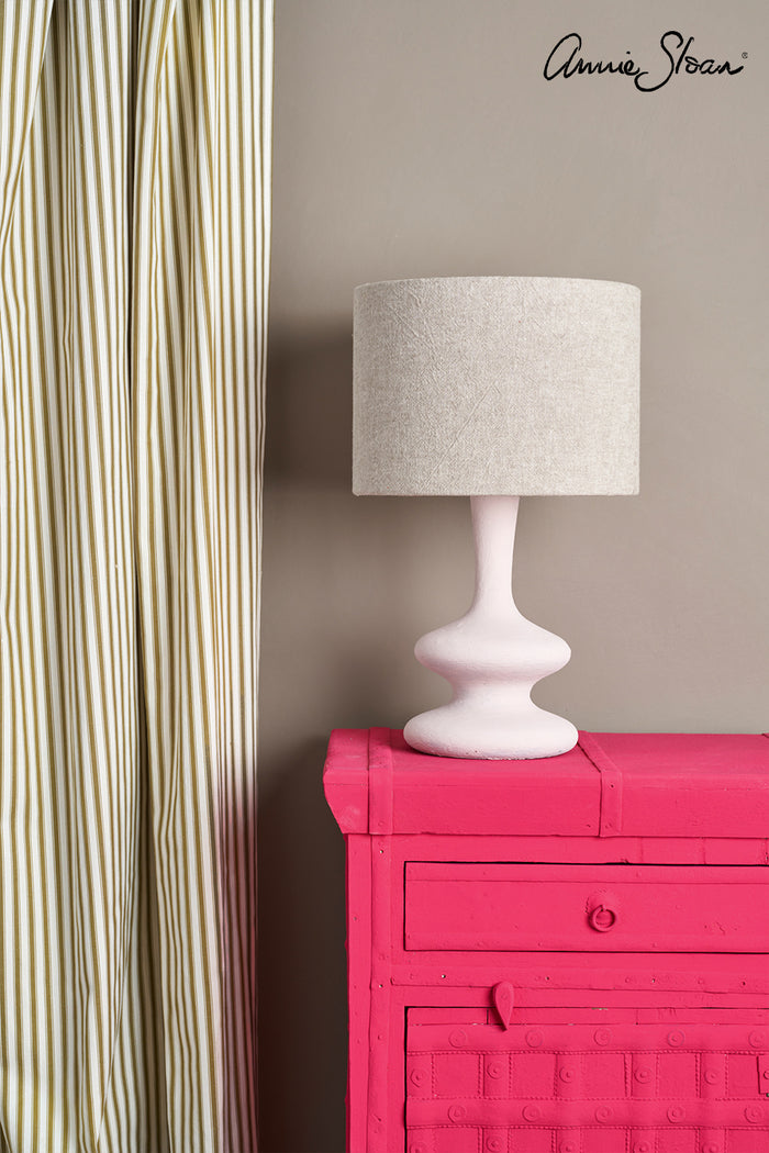Chalk Paint™ by Annie Sloan - Capri Pink