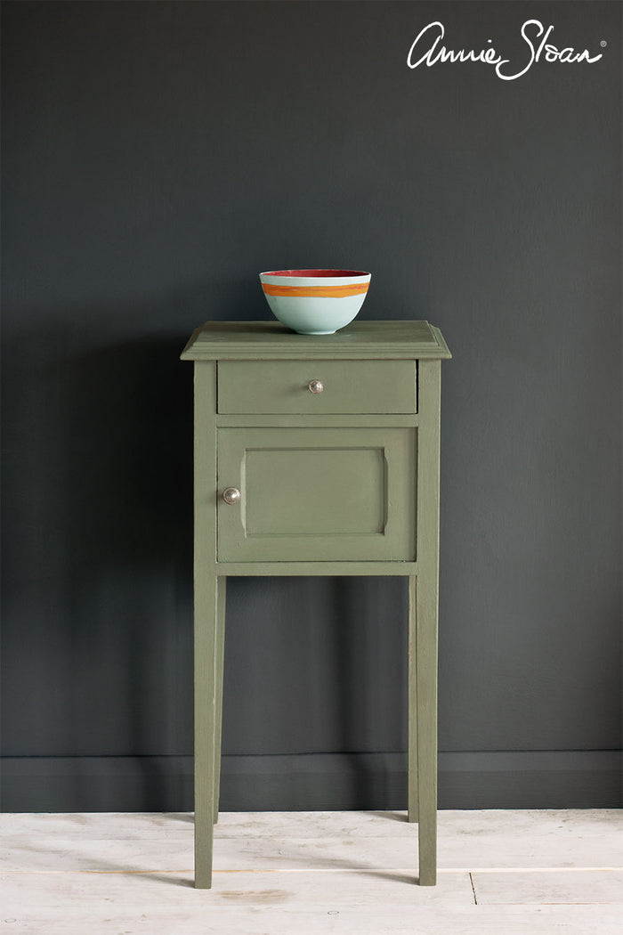 Chalk Paint™ by Annie Sloan - Chateau Grey