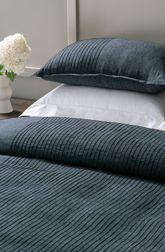 Kaiyu Midnight Duvet Cover Set