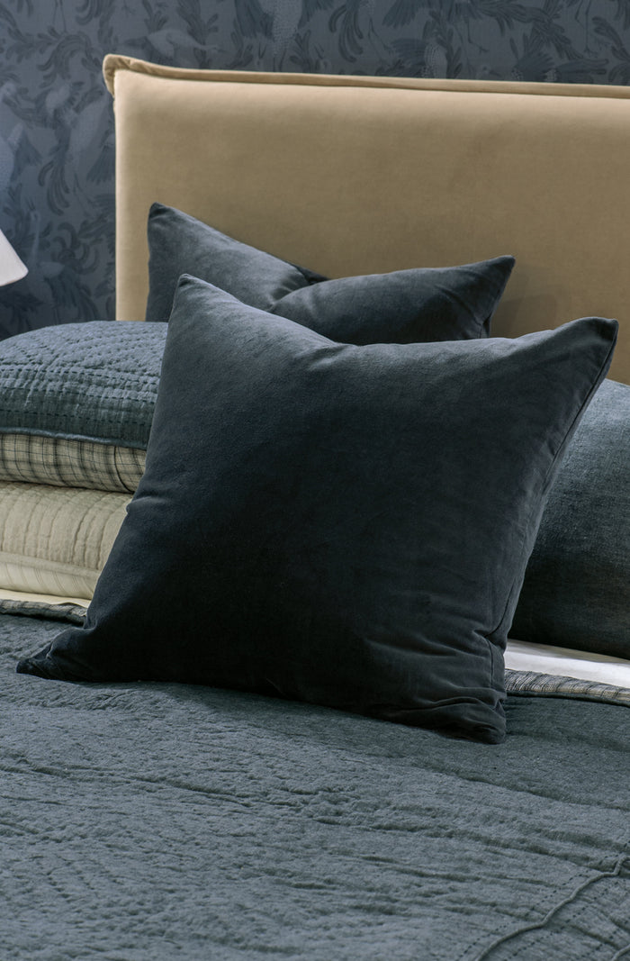 Ruban Midnight Eurocase Pair