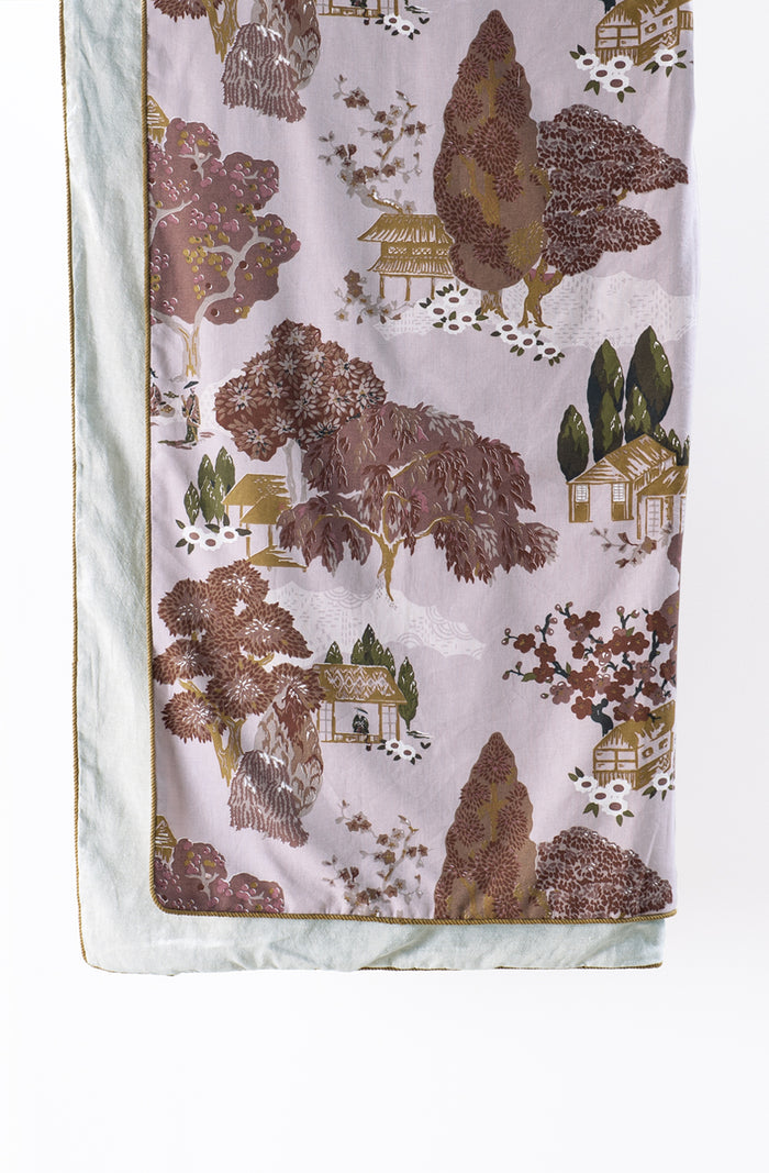 Yuttari Quartz Throw