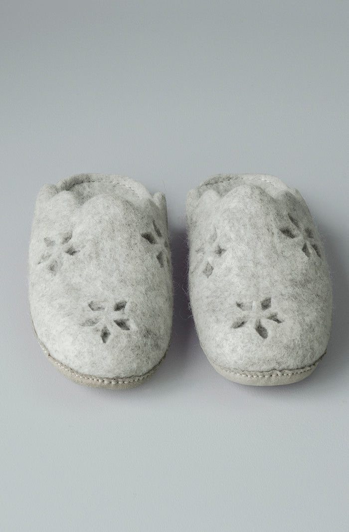 uteki slide slipper light grey