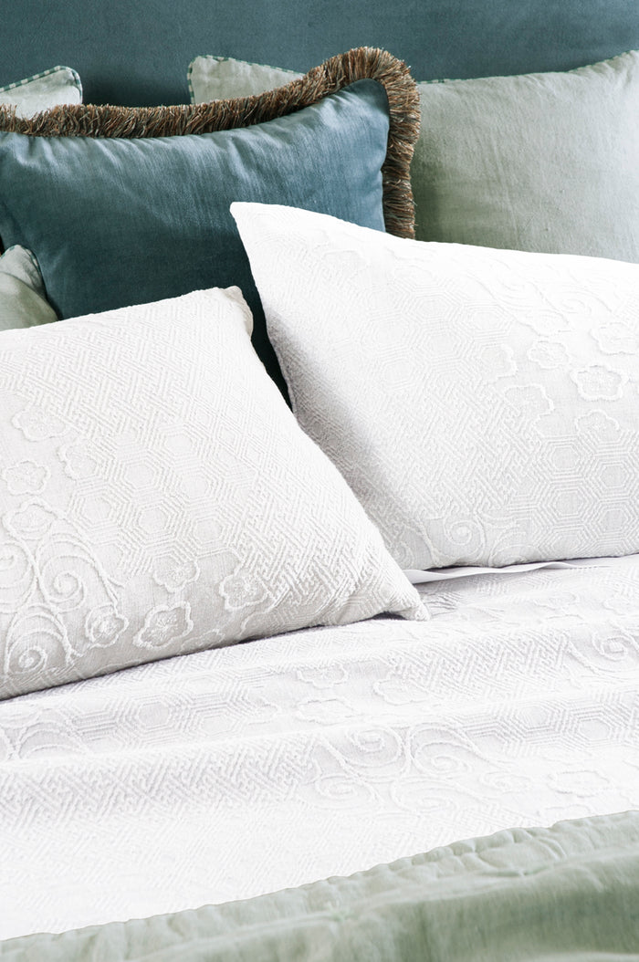 Senpo White Pillowcase
